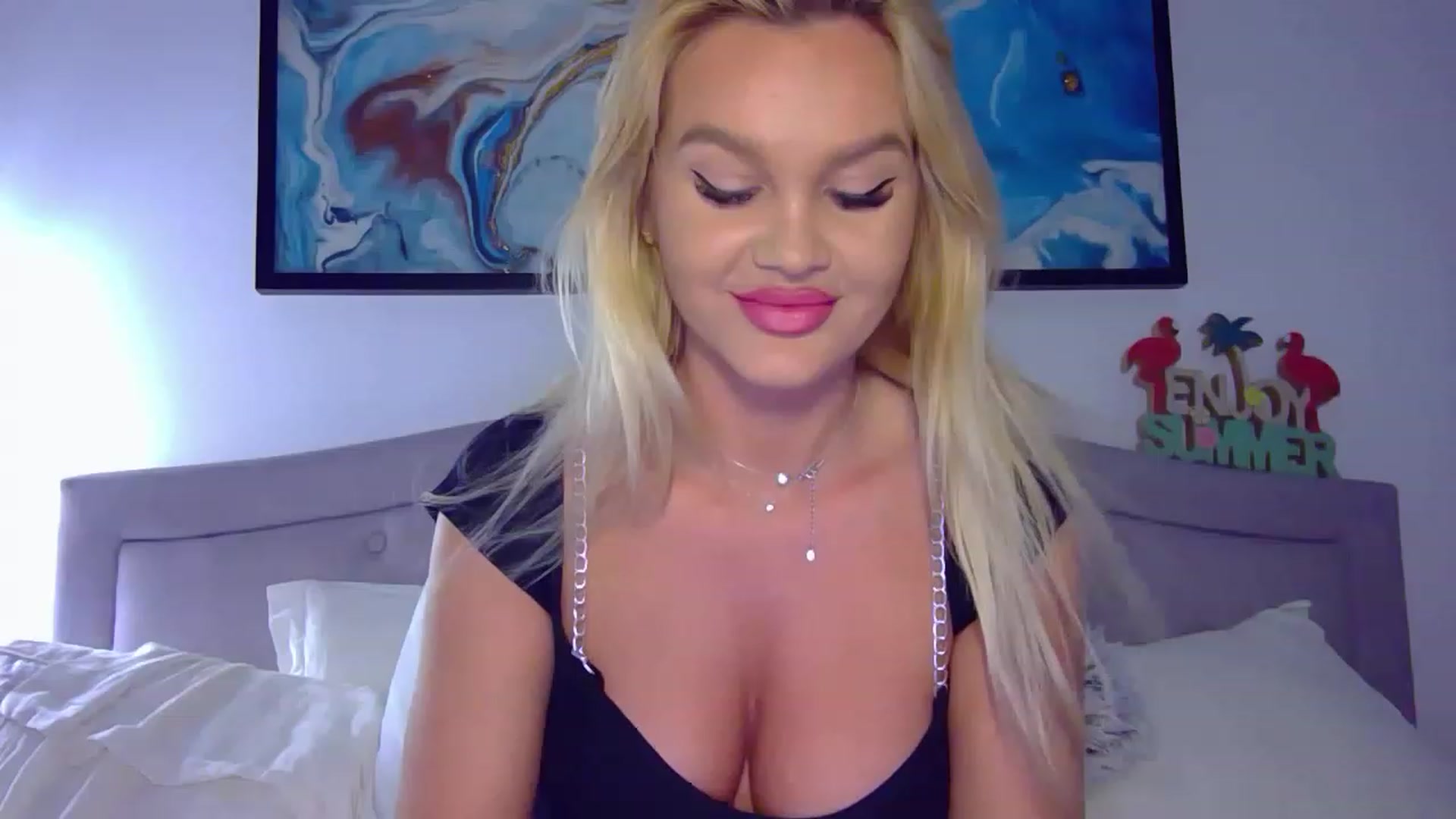 Gallery image thumbnail from Moni_'s myfreecams stream on, 07/26/2023, 04:12 image 10 of 20
