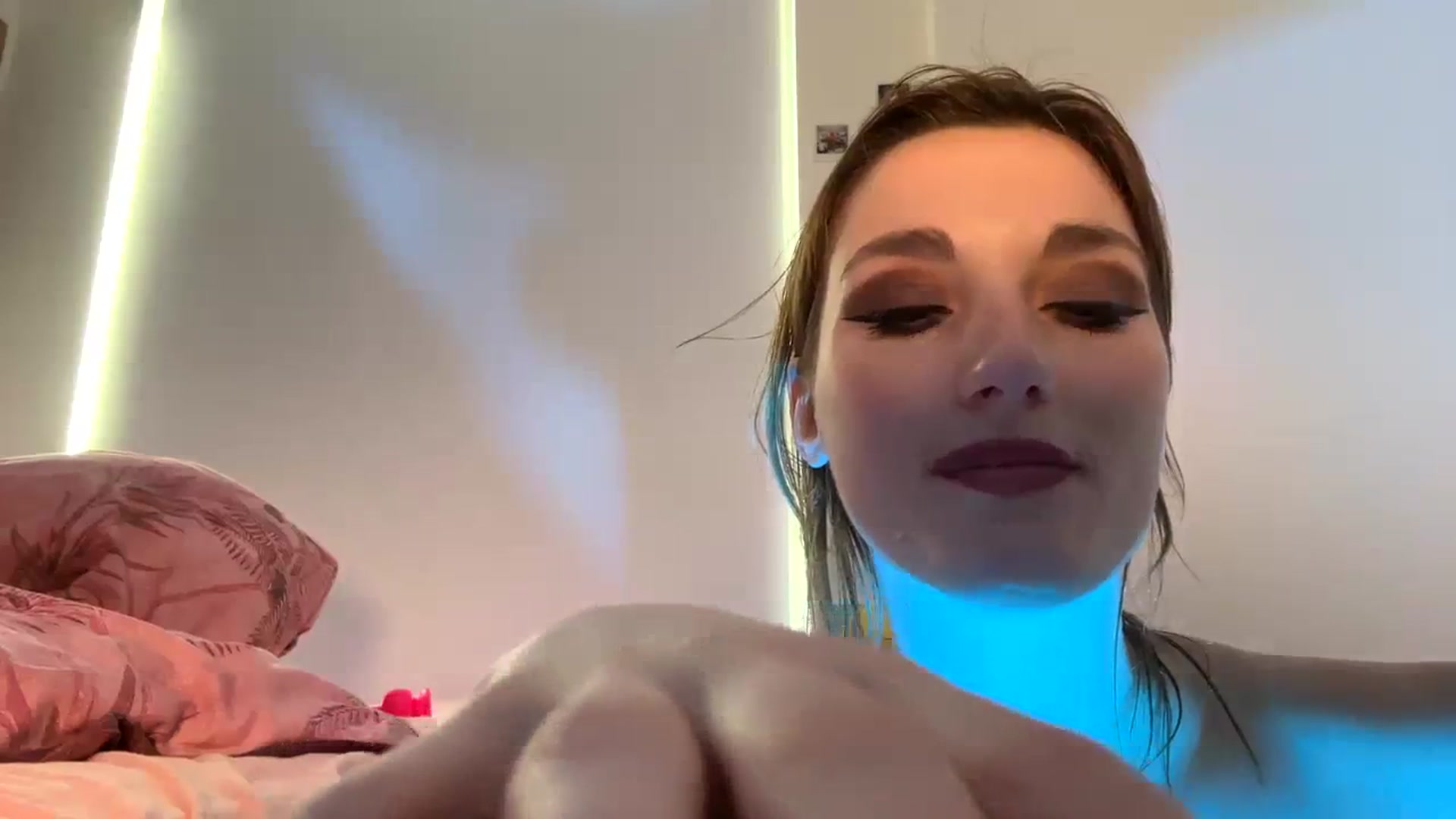 Gallery image thumbnail from Monic1's myfreecams stream on, 11/09/2023, 12:56 image 7 of 20