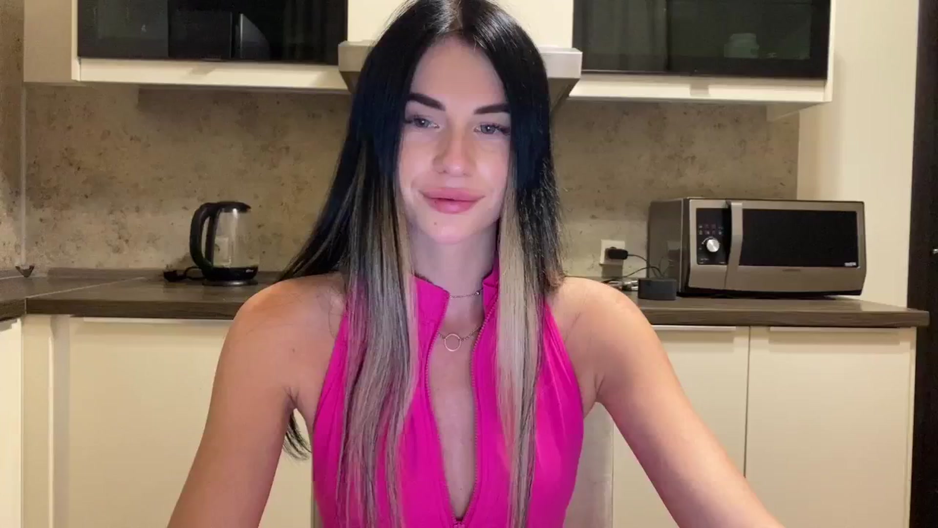 Gallery image thumbnail from Monic_cute's myfreecams stream on, 08/23/2024, 19:31 image 4 of 20