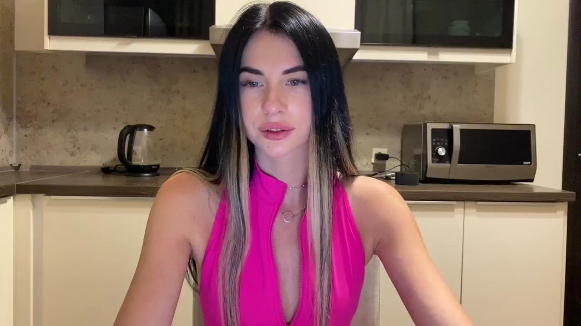 Gallery image thumbnail from Monic_cute's myfreecams stream on, 08/23/2024, 19:31 image 6 of 20