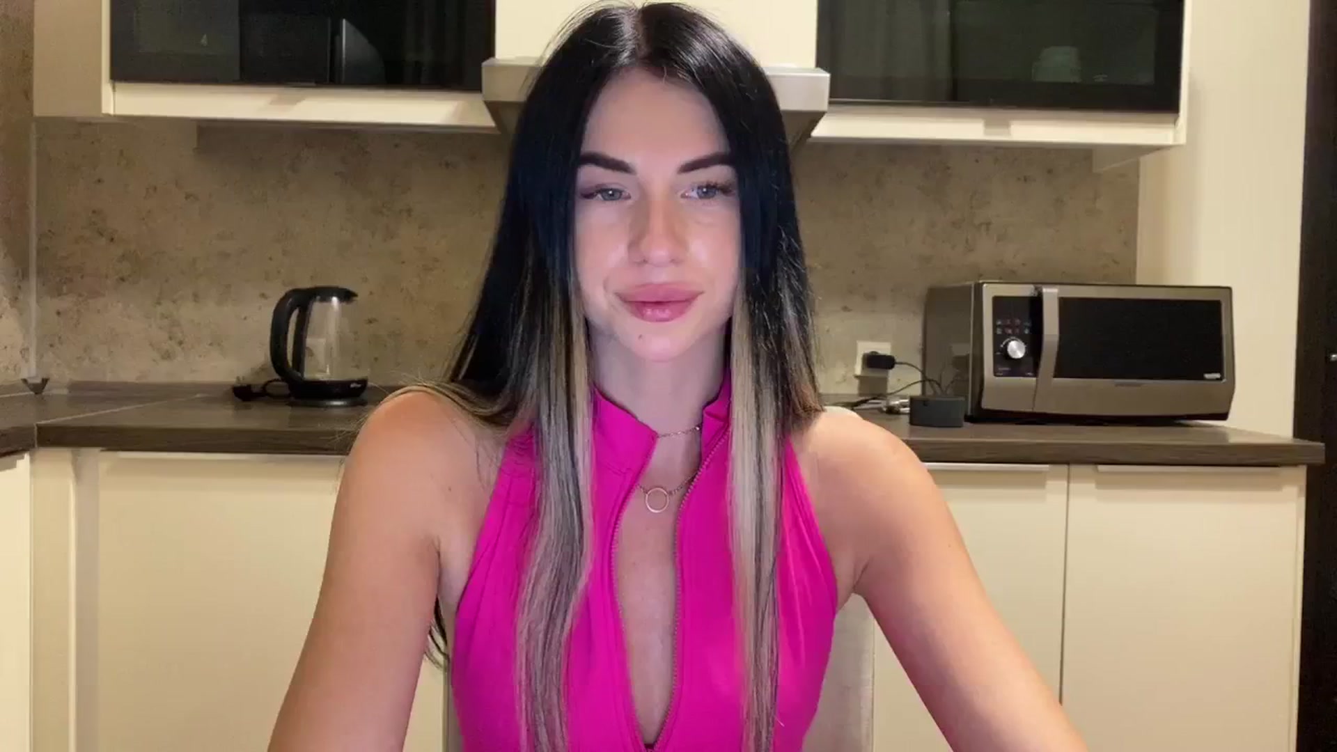 Gallery image thumbnail from Monic_cute's myfreecams stream on, 08/23/2024, 19:31 image 7 of 20