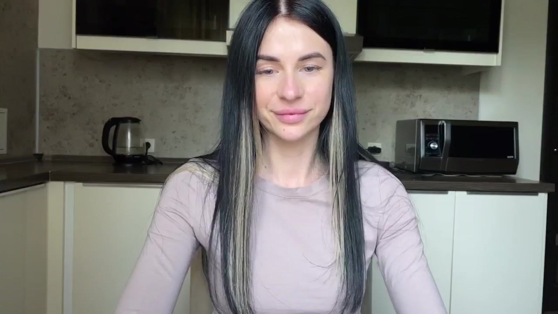 Gallery image thumbnail from Monic_cute's myfreecams stream on, 08/31/2024, 11:23 image 13 of 20