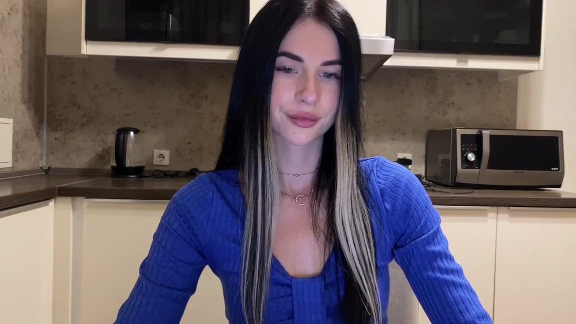 Gallery image thumbnail from Monic_cute's myfreecams stream on, 09/01/2024, 13:29 image 19 of 20