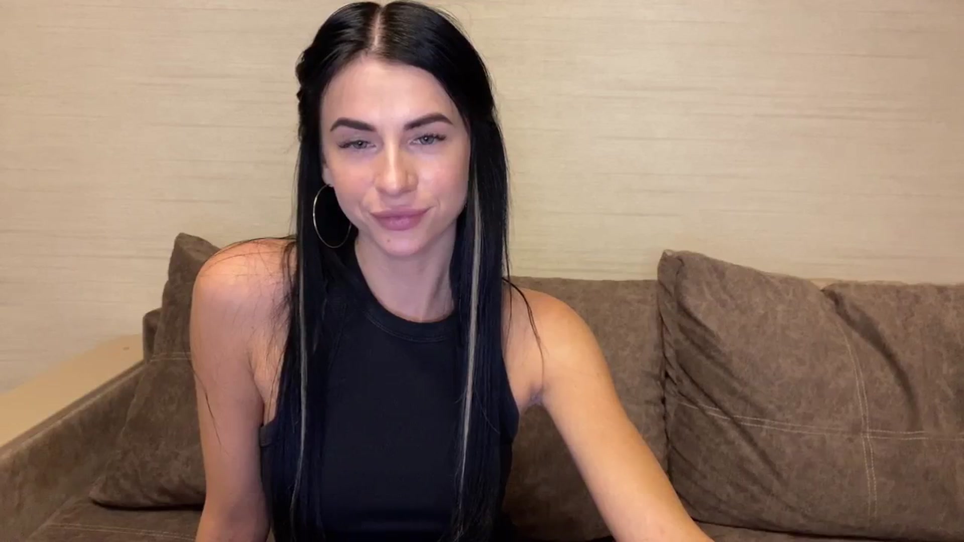 Gallery image thumbnail from Monic_cute's myfreecams stream on, 10/21/2024, 11:28 image 14 of 20