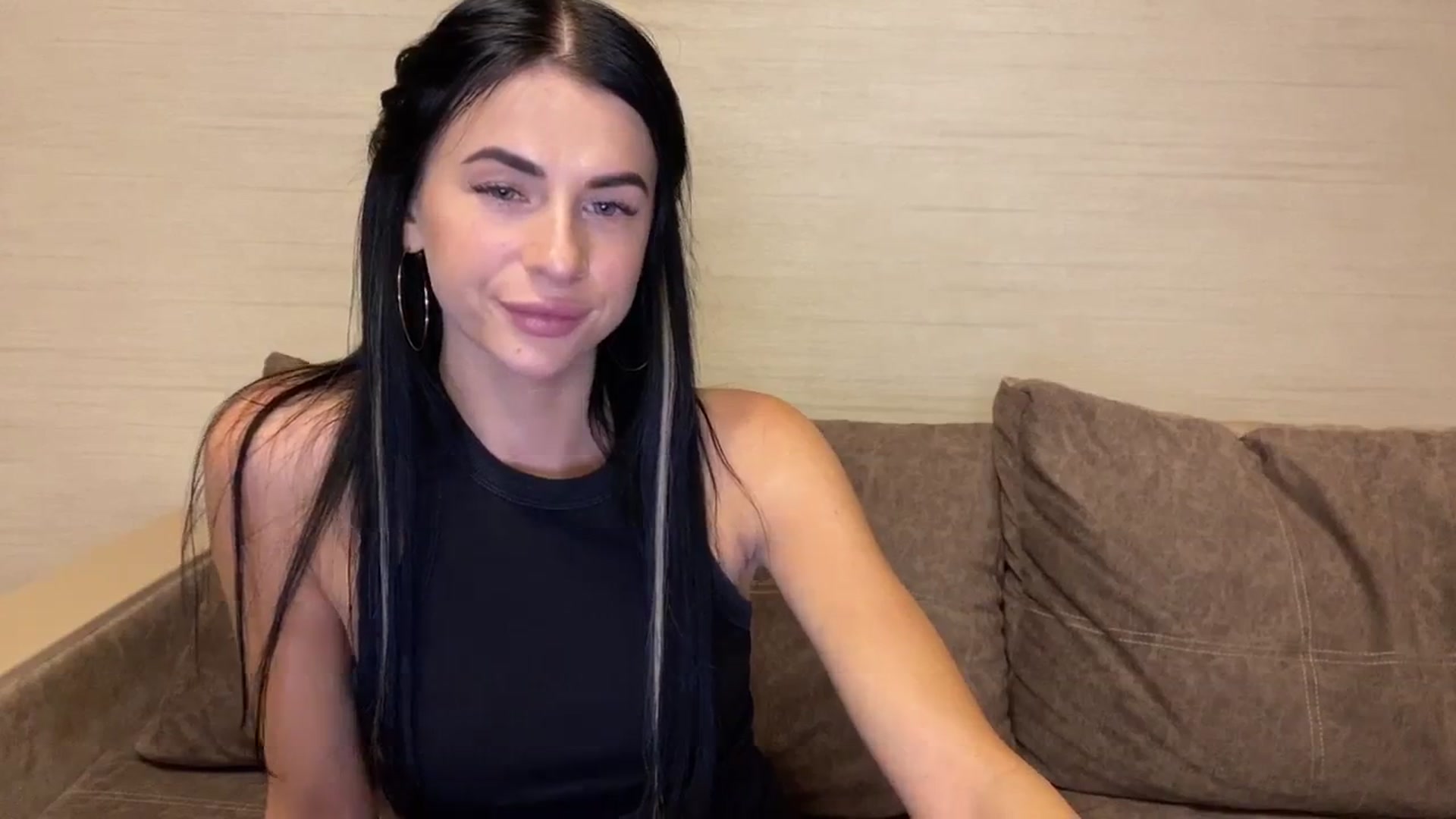 Gallery image thumbnail from Monic_cute's myfreecams stream on, 10/21/2024, 11:28 image 11 of 20