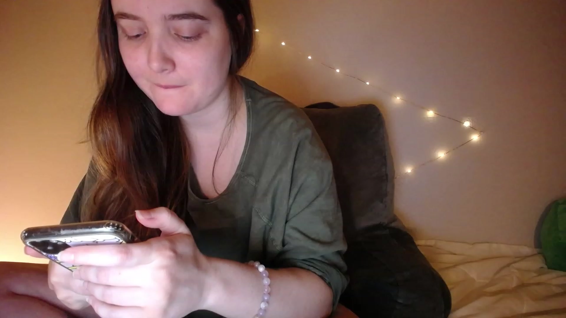 Gallery image thumbnail from Monica's myfreecams stream on, 12/01/2022, 08:03 image 15 of 20
