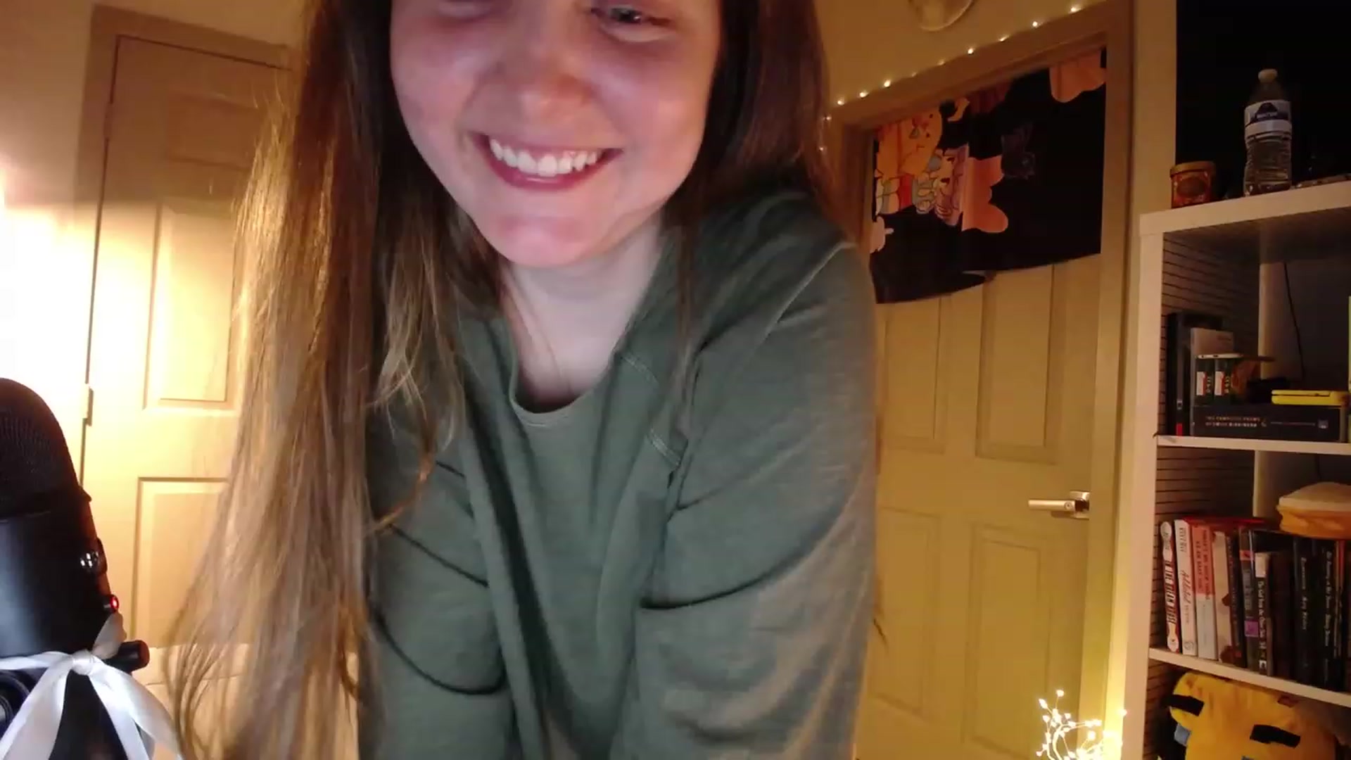 Gallery image thumbnail from Monica's myfreecams stream on, 12/01/2022, 08:03 image 2 of 20