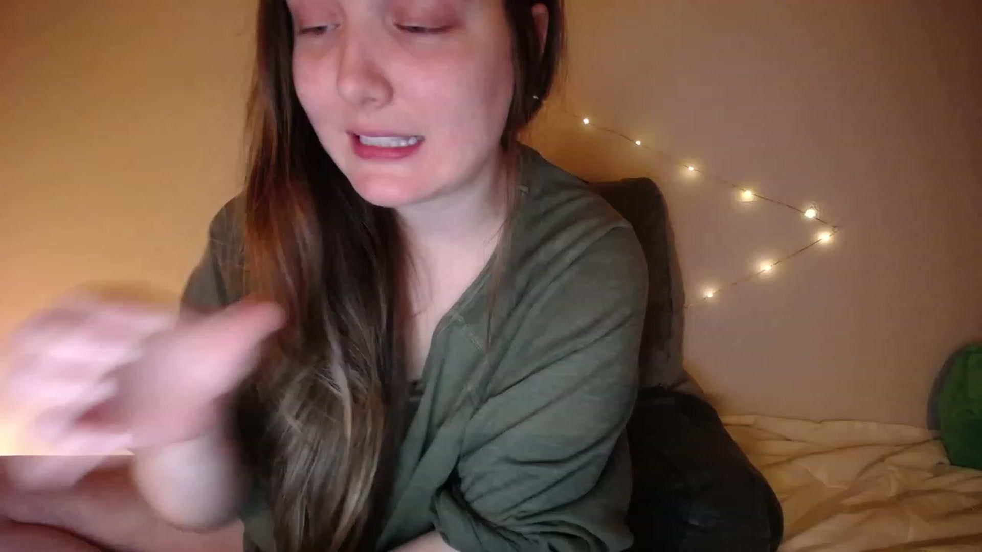 Gallery image thumbnail from Monica's myfreecams stream on, 12/01/2022, 08:03 image 16 of 20