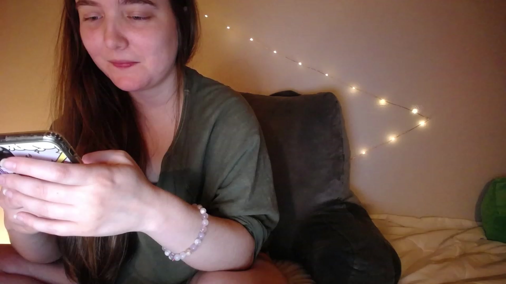 Gallery image thumbnail from Monica's myfreecams stream on, 12/01/2022, 08:03 image 17 of 20