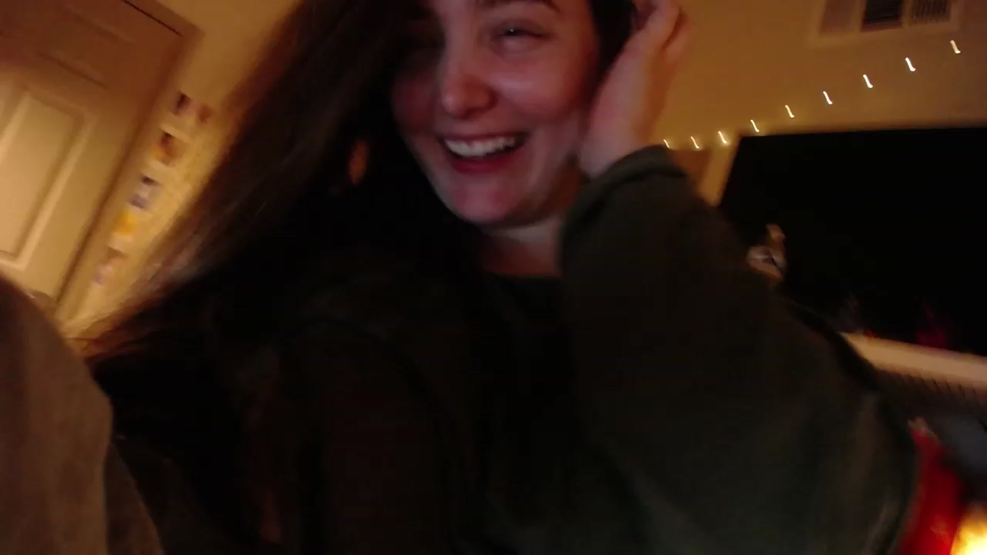 Gallery image thumbnail from Monica's myfreecams stream on, 12/01/2022, 08:03 image 8 of 20