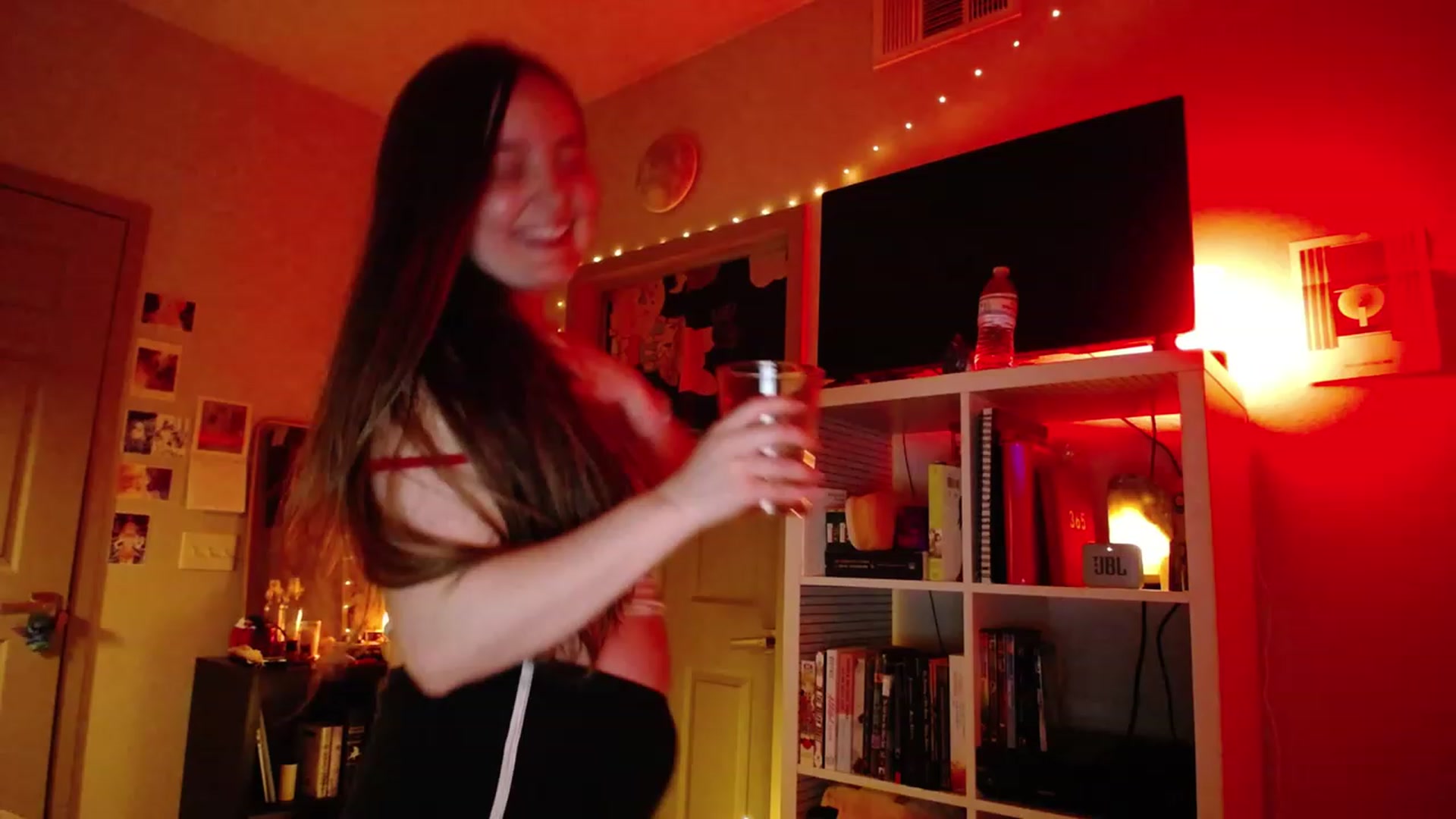 Gallery image thumbnail from Monica's myfreecams stream on, 01/16/2023, 05:23 image 10 of 20