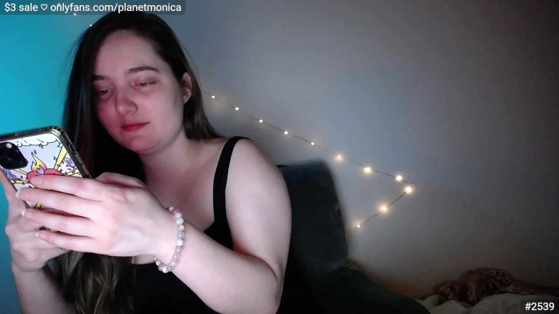 Gallery image thumbnail from Monica's myfreecams stream on, 01/19/2023, 02:10 image 9 of 20