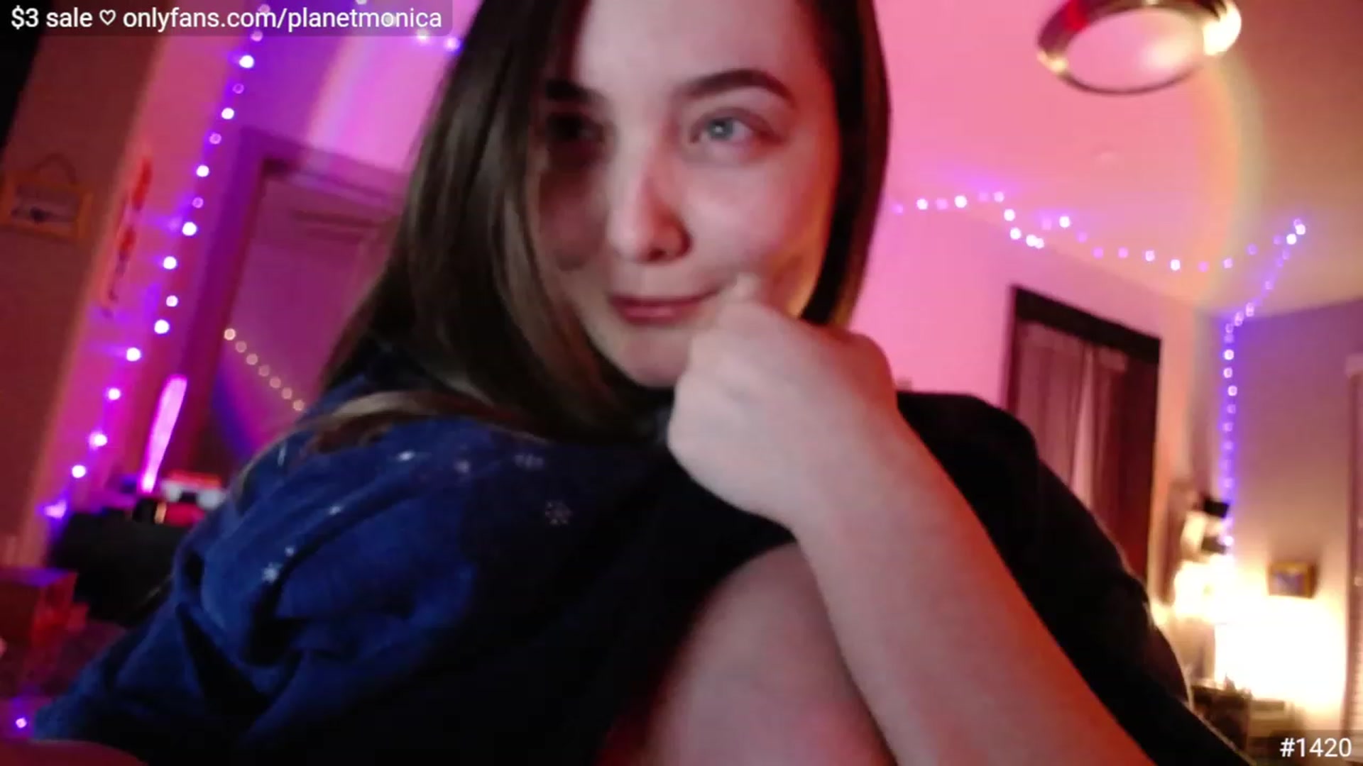 Gallery image thumbnail from Monica's myfreecams stream on, 01/30/2023, 04:27 image 12 of 20