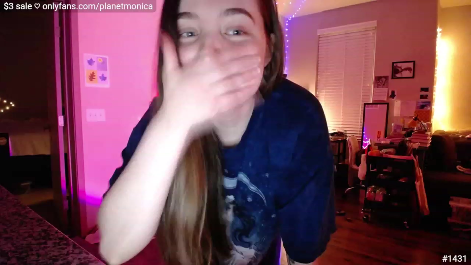 Gallery image thumbnail from Monica's myfreecams stream on, 01/30/2023, 04:27 image 9 of 20
