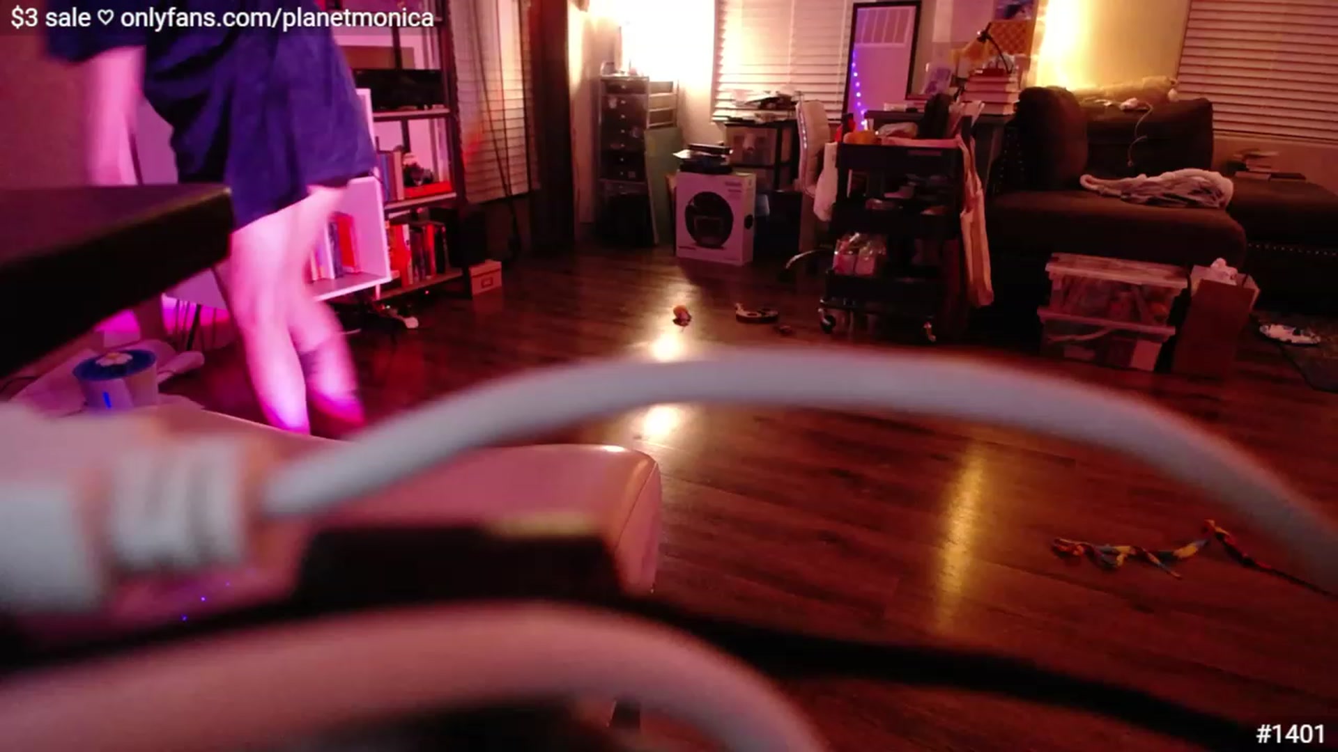 Gallery image thumbnail from Monica's myfreecams stream on, 01/30/2023, 04:27 image 14 of 20