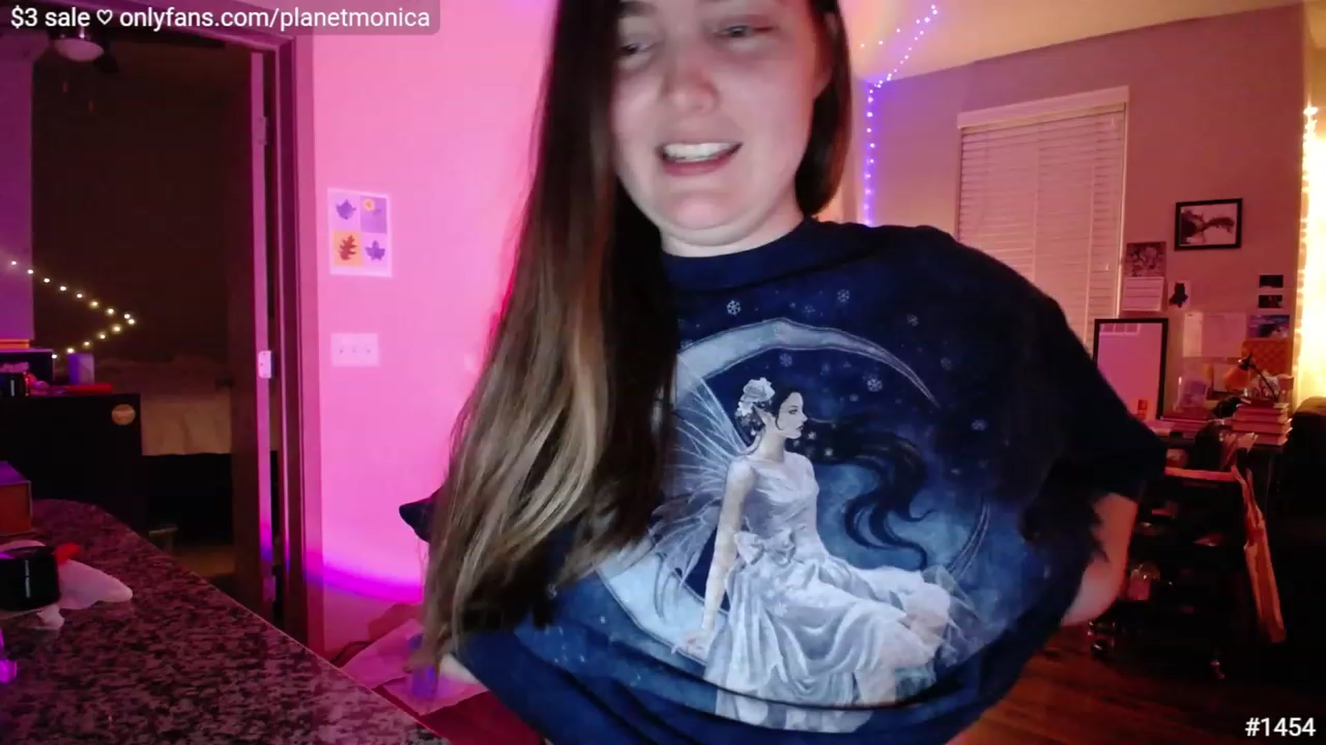 Gallery image thumbnail from Monica's myfreecams stream on, 01/30/2023, 04:27 image 7 of 20
