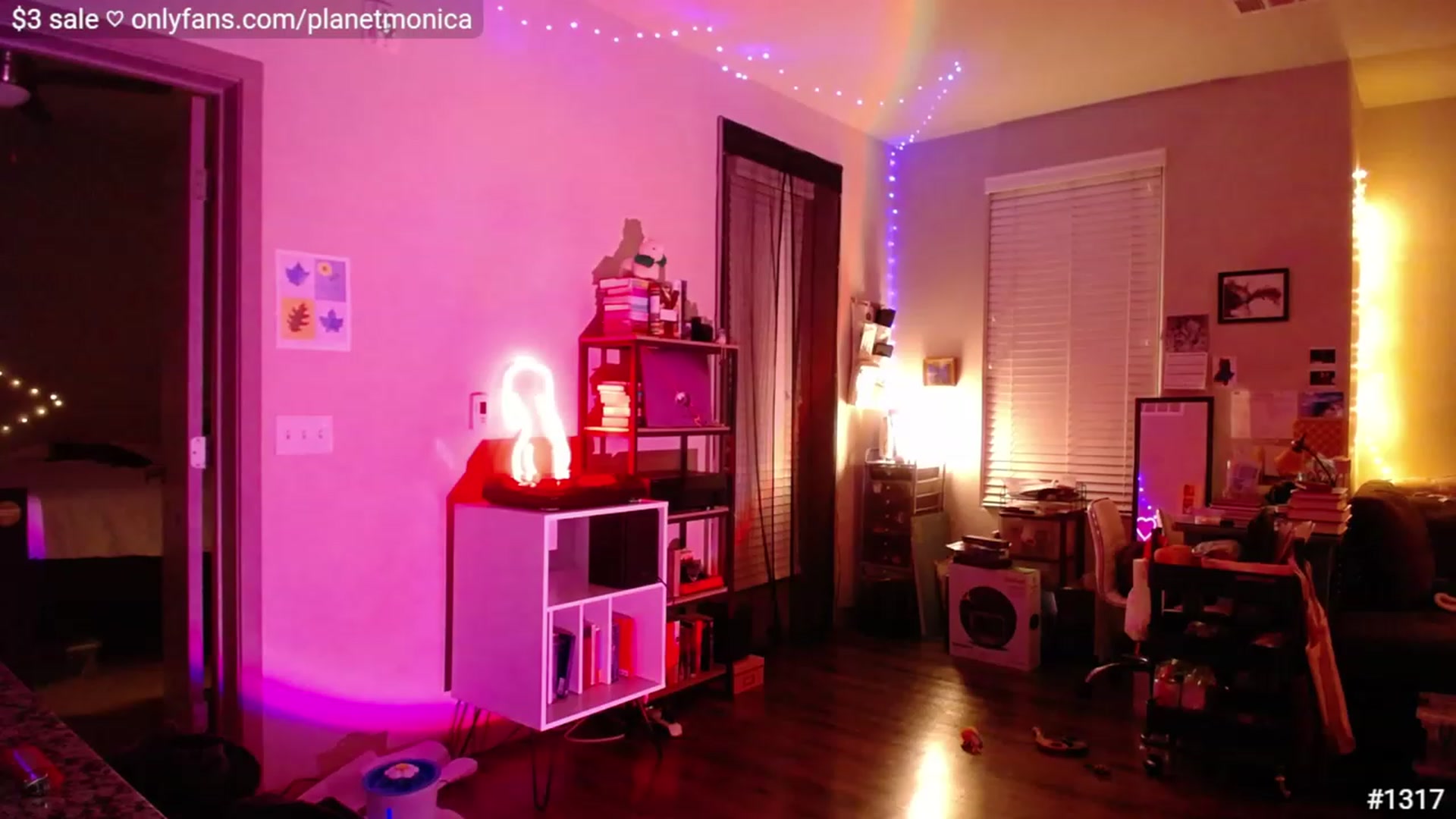 Gallery image thumbnail from Monica's myfreecams stream on, 01/30/2023, 05:39 image 1 of 20