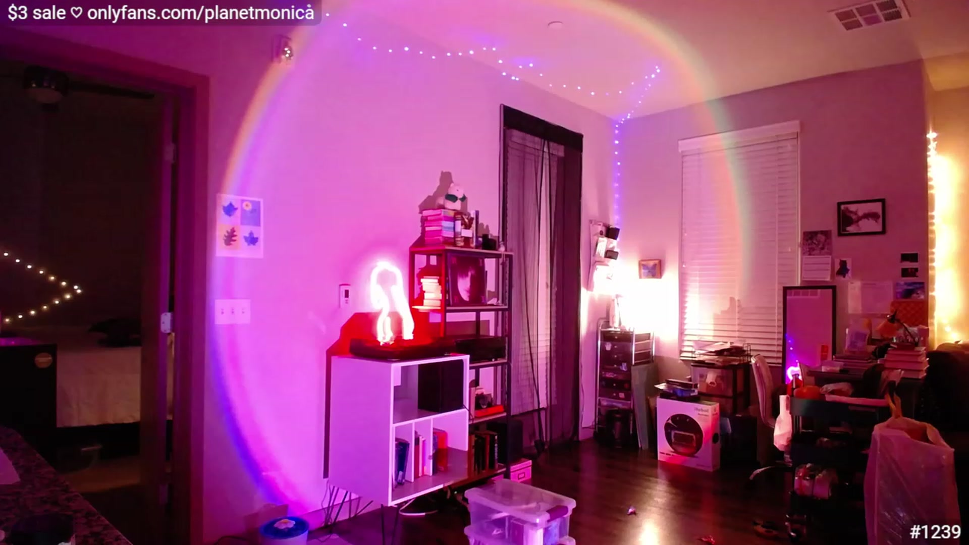 Gallery image thumbnail from Monica's myfreecams stream on, 02/01/2023, 06:22 image 6 of 20