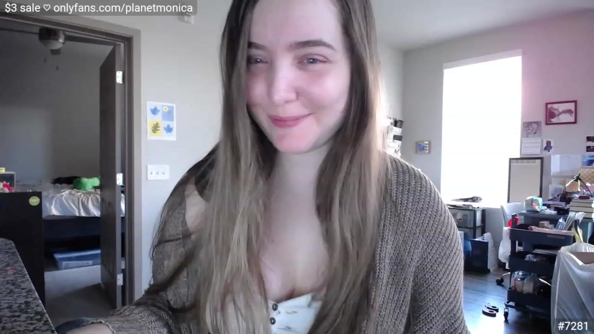 Gallery image thumbnail from Monica's myfreecams stream on, 02/12/2023, 01:32 image 3 of 20