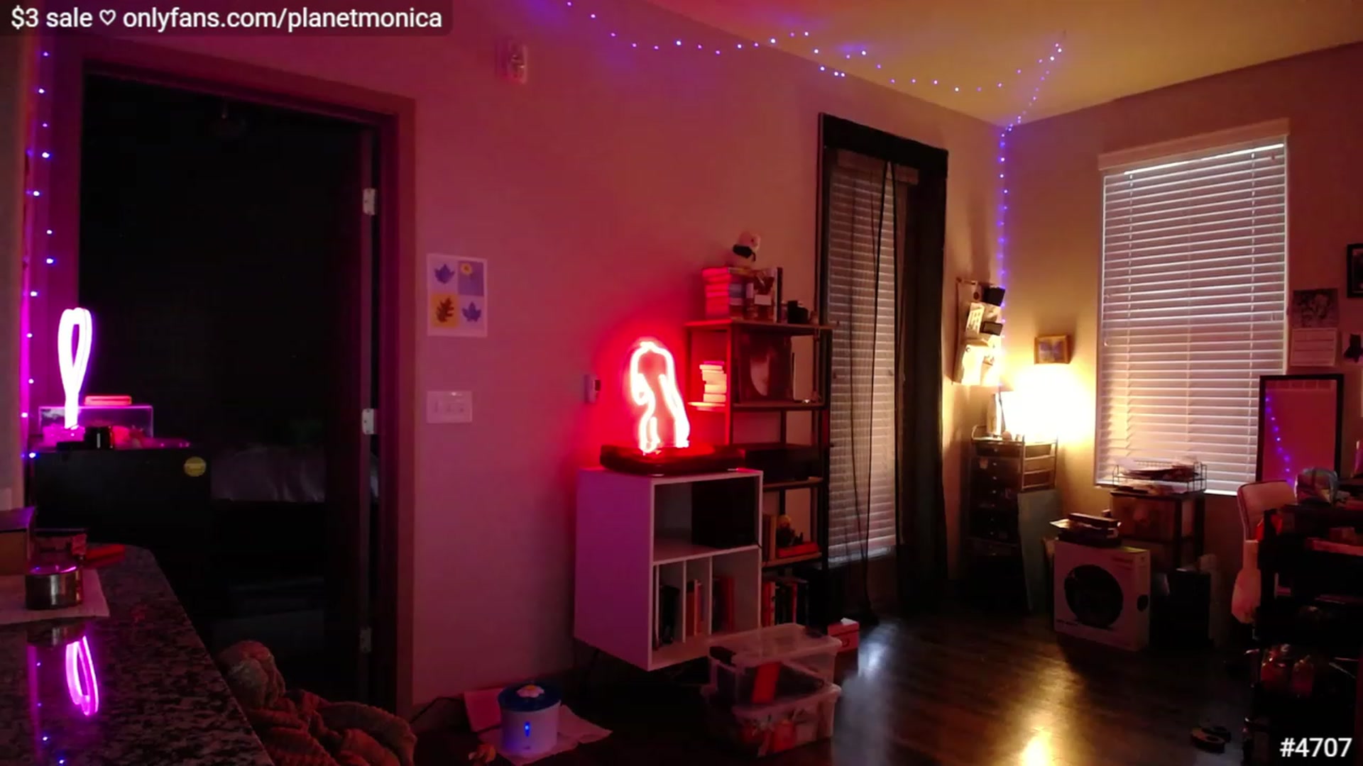 Gallery image thumbnail from Monica's myfreecams stream on, 02/12/2023, 01:32 image 17 of 20