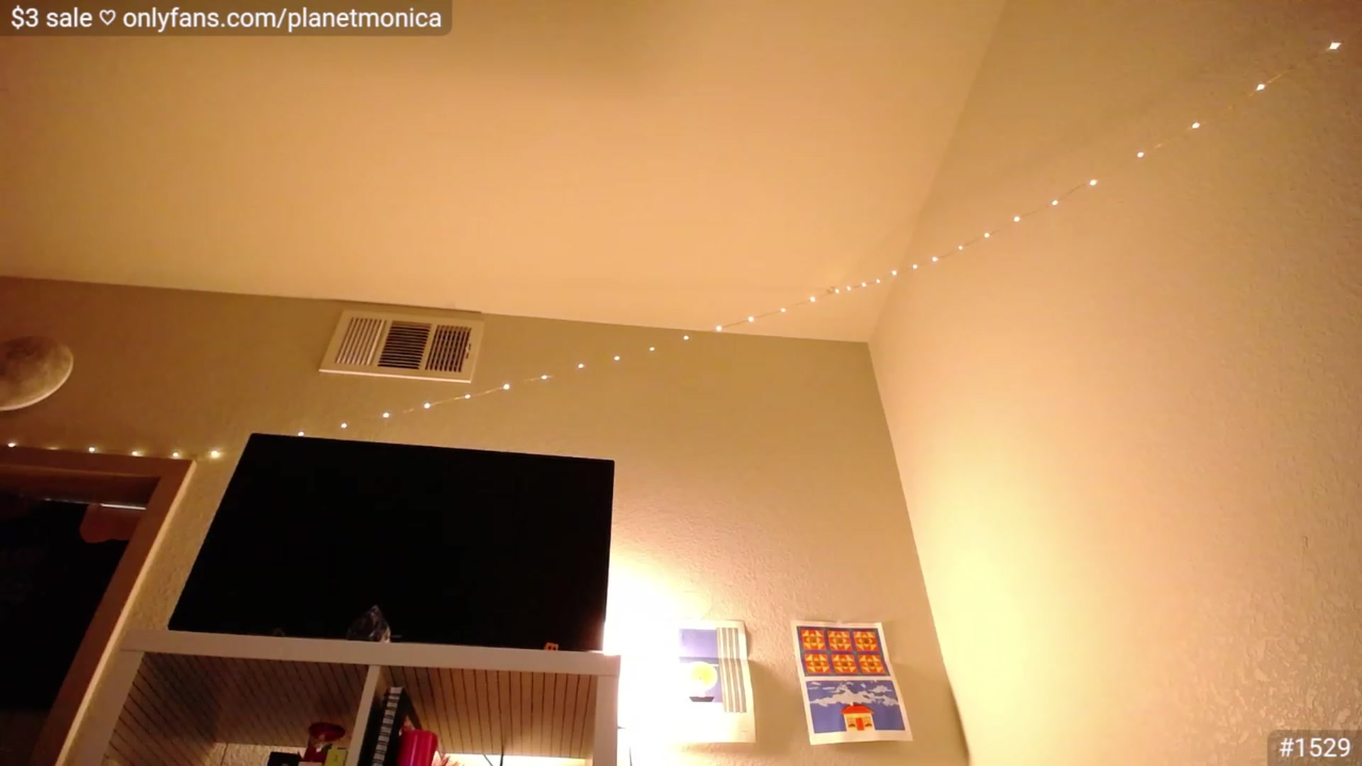 Gallery image thumbnail from Monica's myfreecams stream on, 03/06/2023, 03:56 image 15 of 20