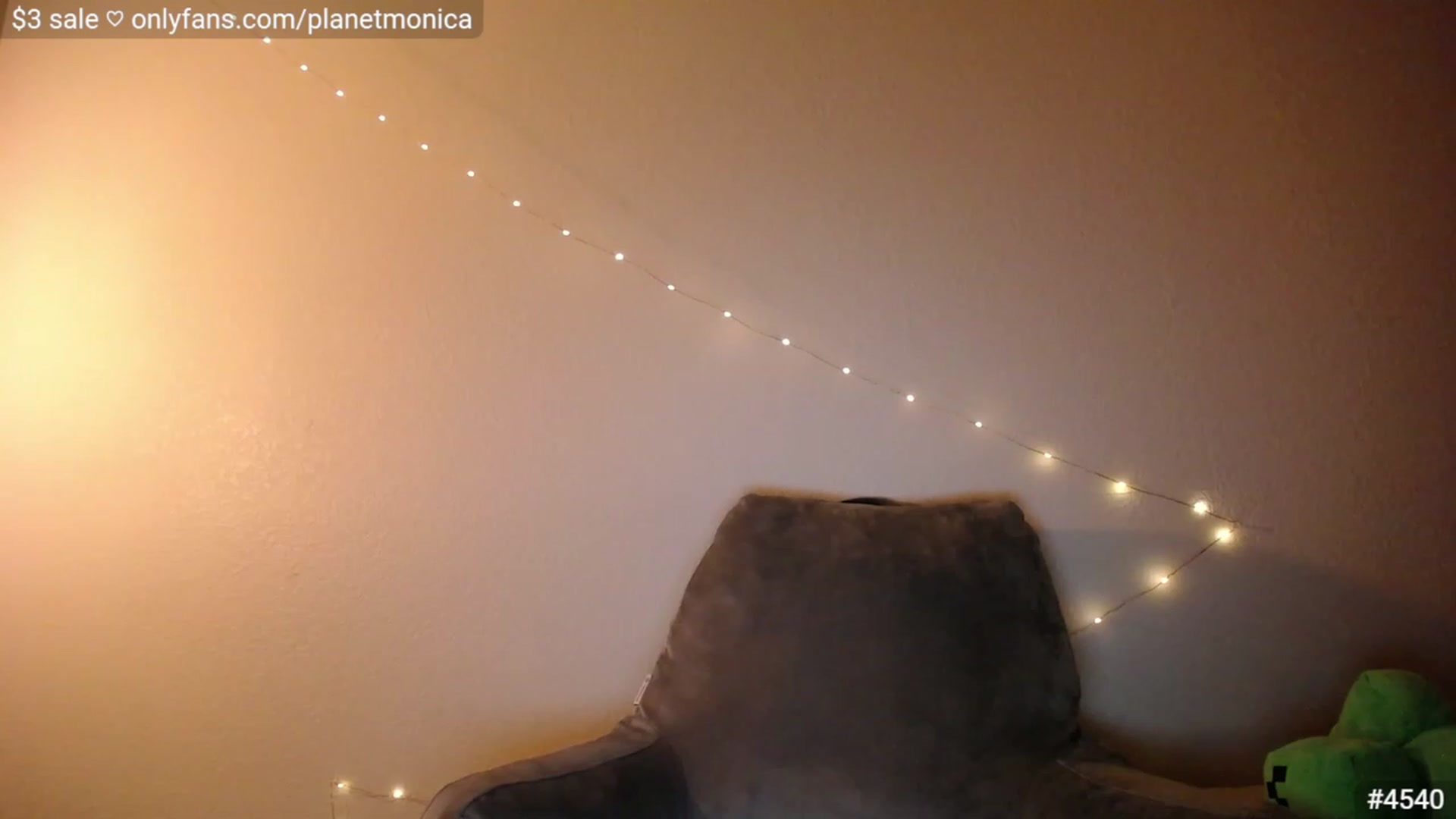 Gallery image thumbnail from Monica's myfreecams stream on, 03/06/2023, 03:56 image 1 of 20