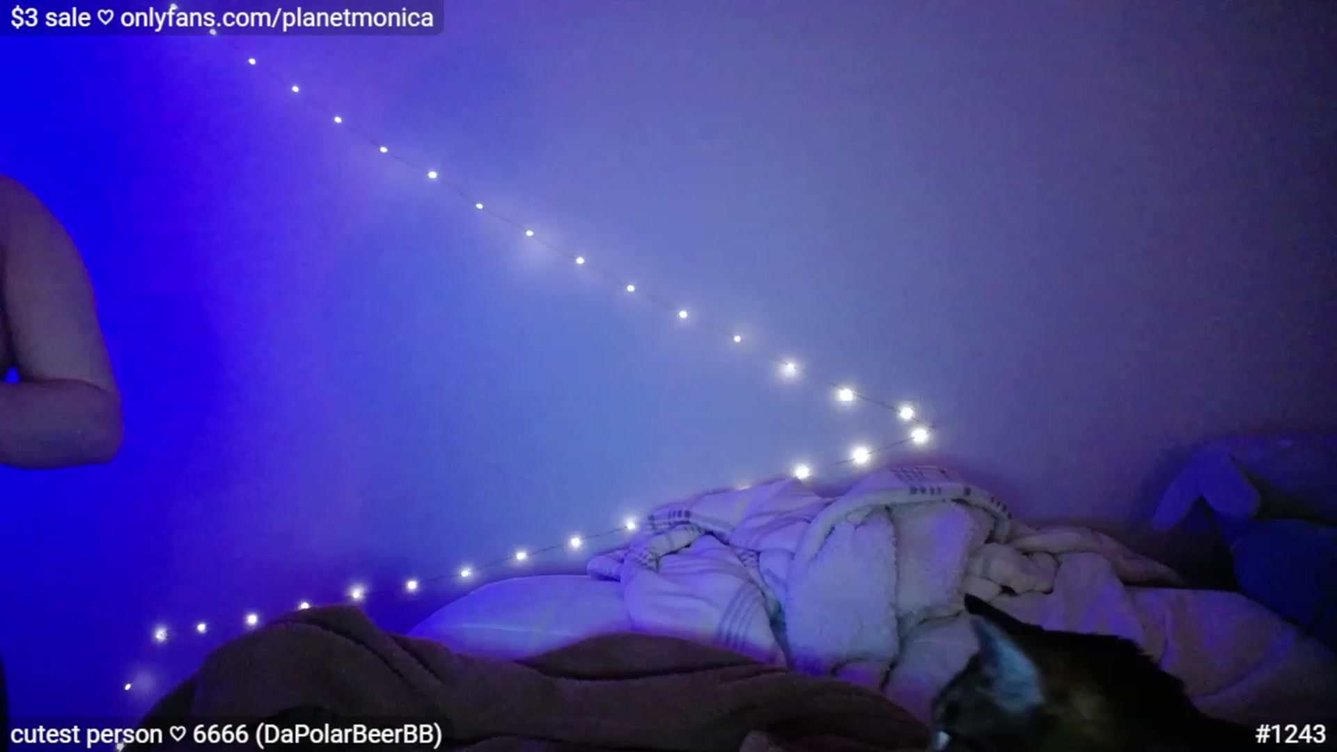Gallery image thumbnail from Monica's myfreecams stream on, 03/27/2023, 04:41 image 15 of 20