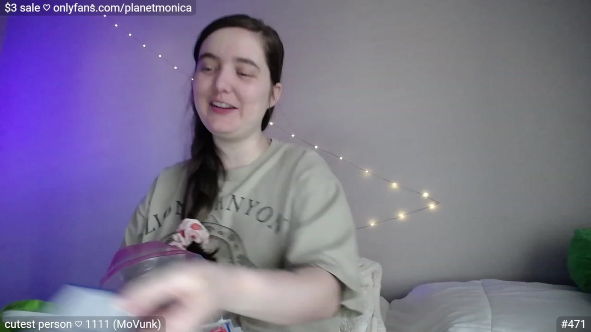 Gallery image thumbnail from Monica's myfreecams stream on, 04/10/2023, 01:59 image 7 of 20