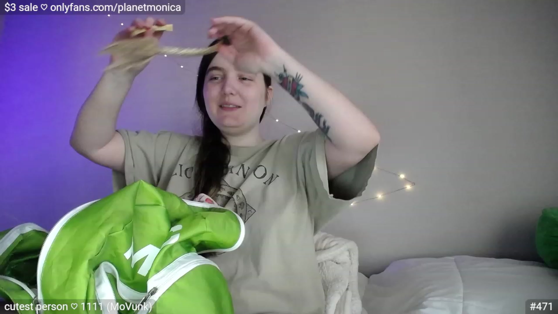 Gallery image thumbnail from Monica's myfreecams stream on, 04/10/2023, 01:59 image 4 of 20