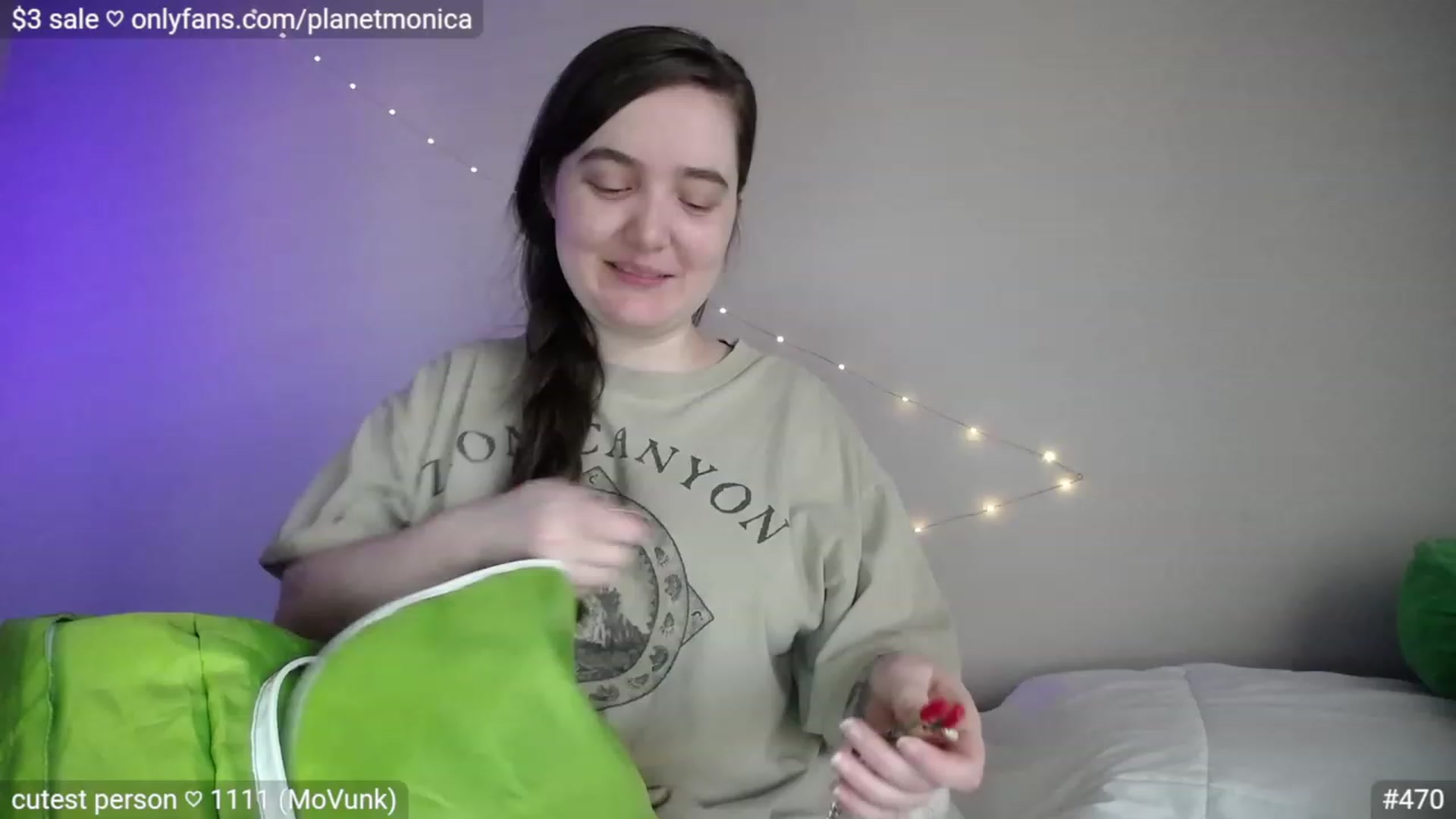 Gallery image thumbnail from Monica's myfreecams stream on, 04/10/2023, 01:59 image 3 of 20