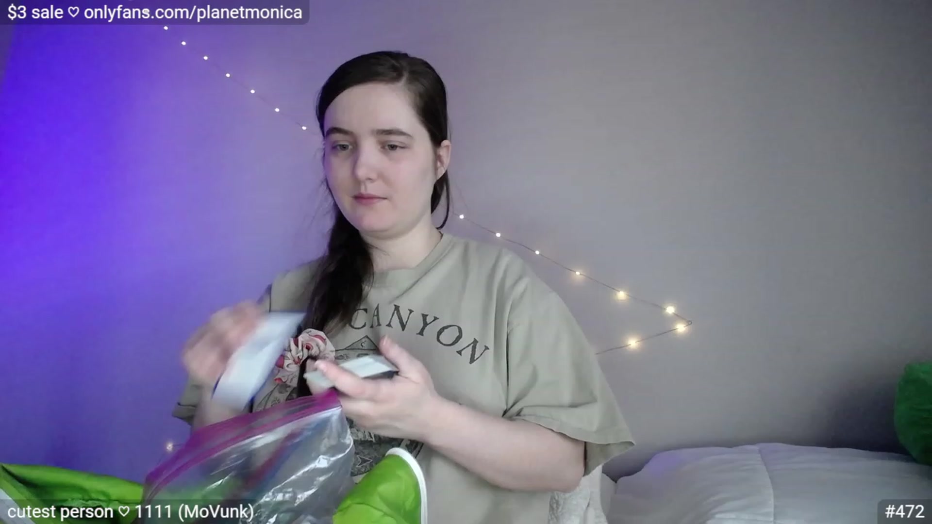 Gallery image thumbnail from Monica's myfreecams stream on, 04/10/2023, 01:59 image 10 of 20
