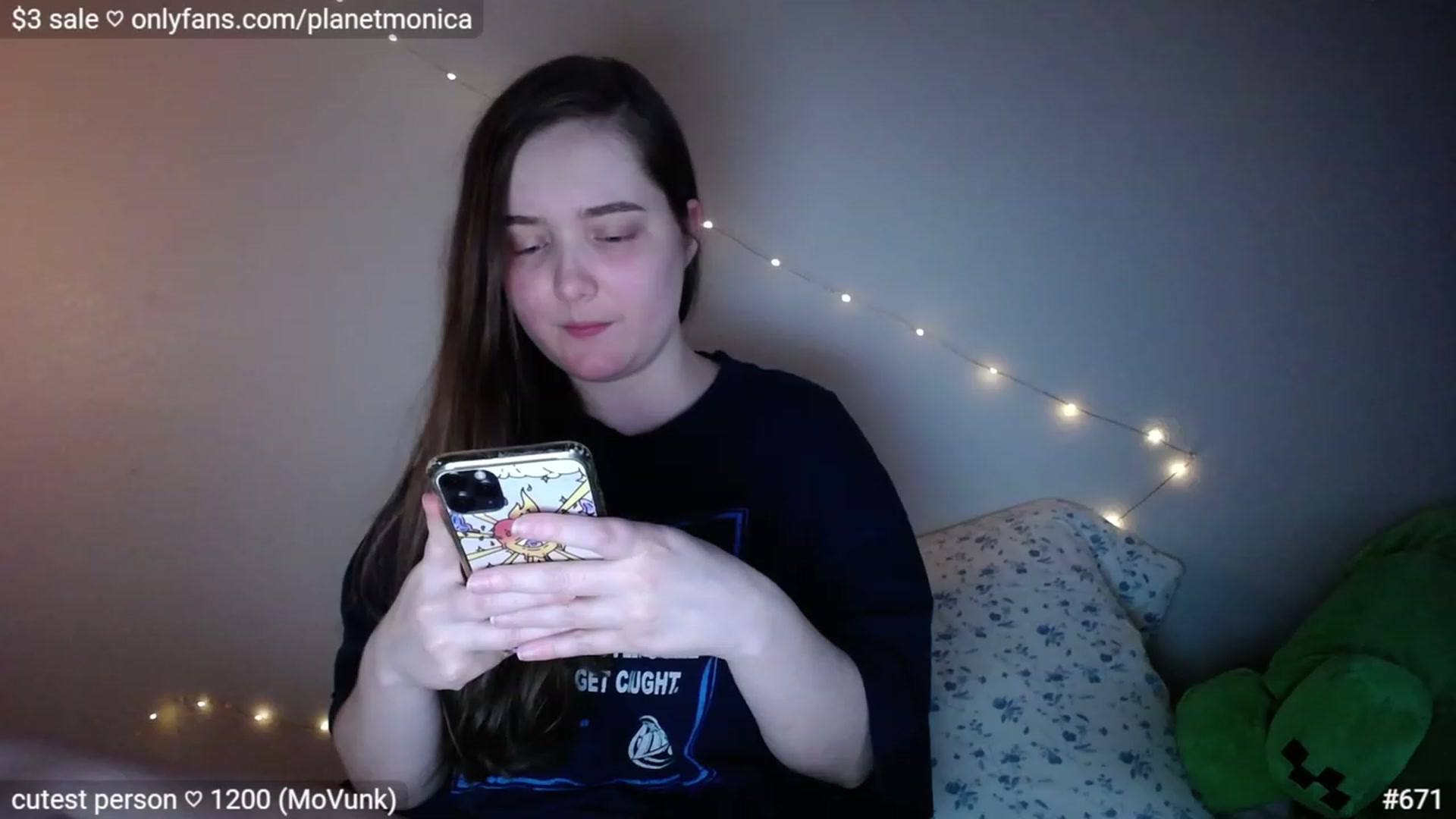 Gallery image thumbnail from Monica's myfreecams stream on, 04/25/2023, 02:54 image 14 of 20