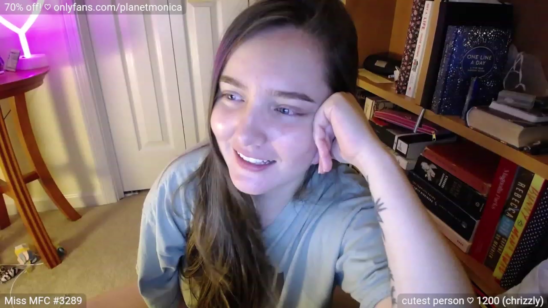 Gallery image thumbnail from Monica's myfreecams stream on, 06/25/2023, 03:16 image 4 of 20