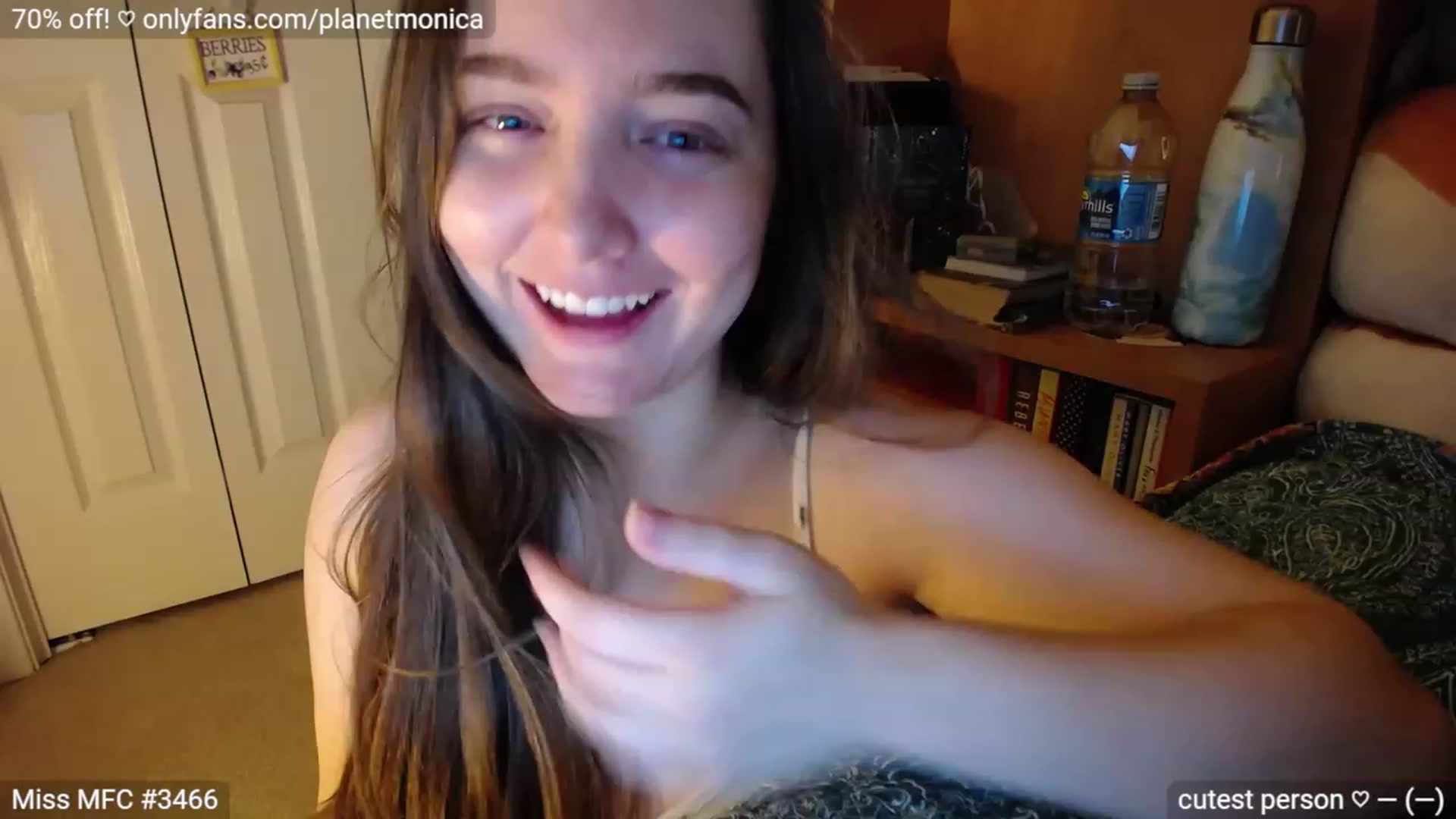 Gallery image thumbnail from Monica's myfreecams stream on, 06/27/2023, 03:28 image 1 of 20