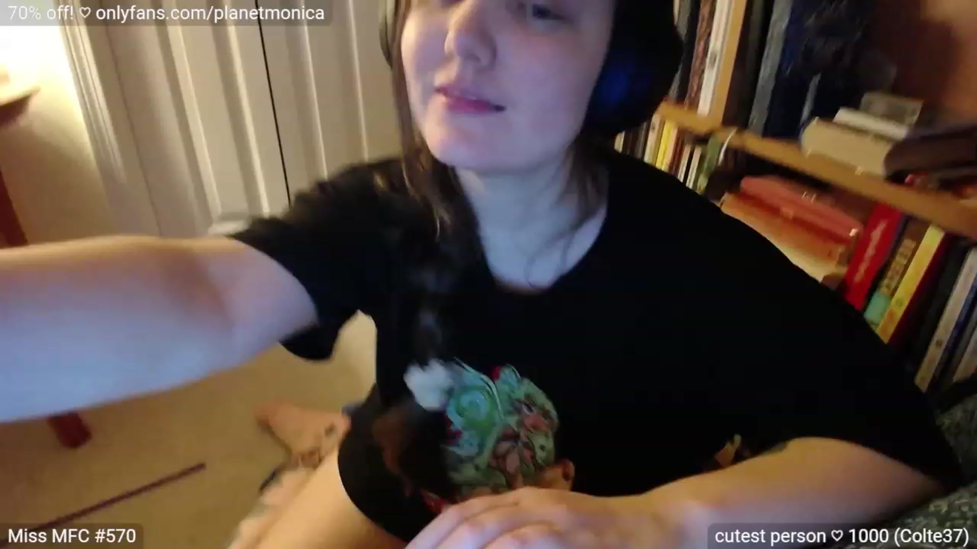 Gallery image thumbnail from Monica's myfreecams stream on, 07/08/2023, 04:58 image 19 of 20