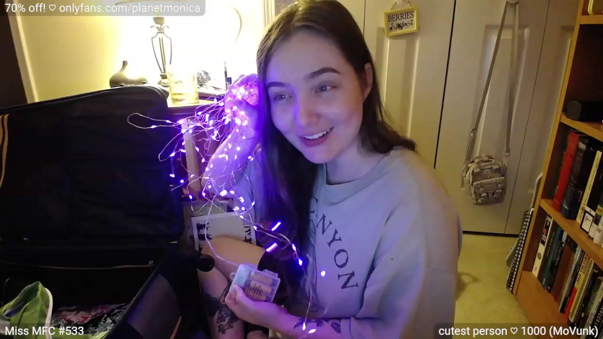 Gallery image thumbnail from Monica's myfreecams stream on, 07/13/2023, 03:13 image 13 of 20