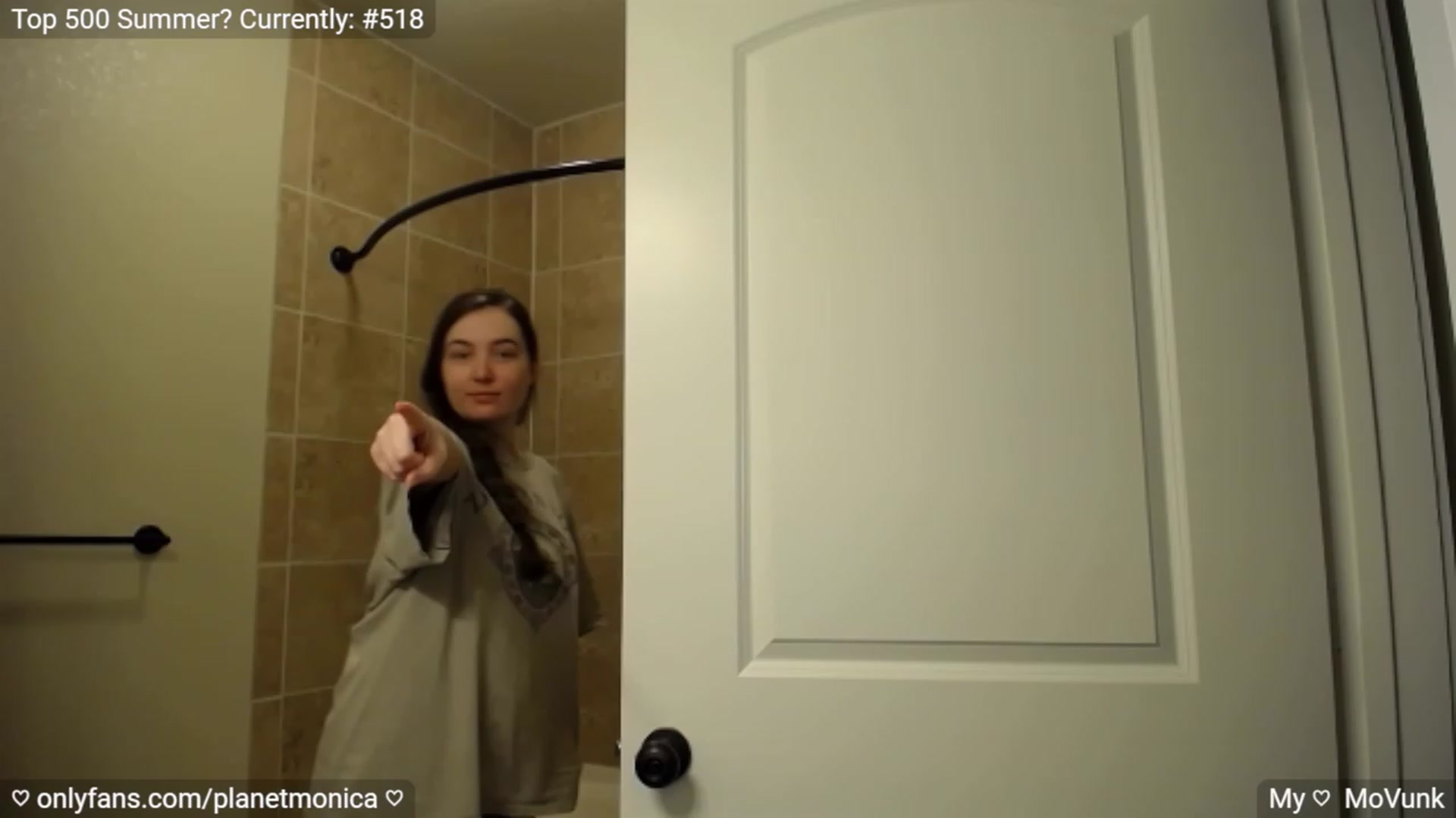 Gallery image thumbnail from Monica's myfreecams stream on, 09/08/2023, 20:12 image 6 of 20