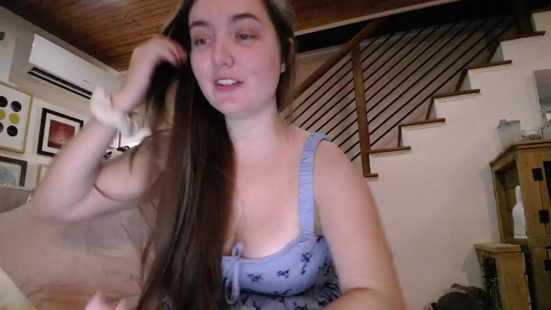 Gallery image thumbnail from Monica's myfreecams stream on, 08/18/2024, 07:01 image 2 of 20