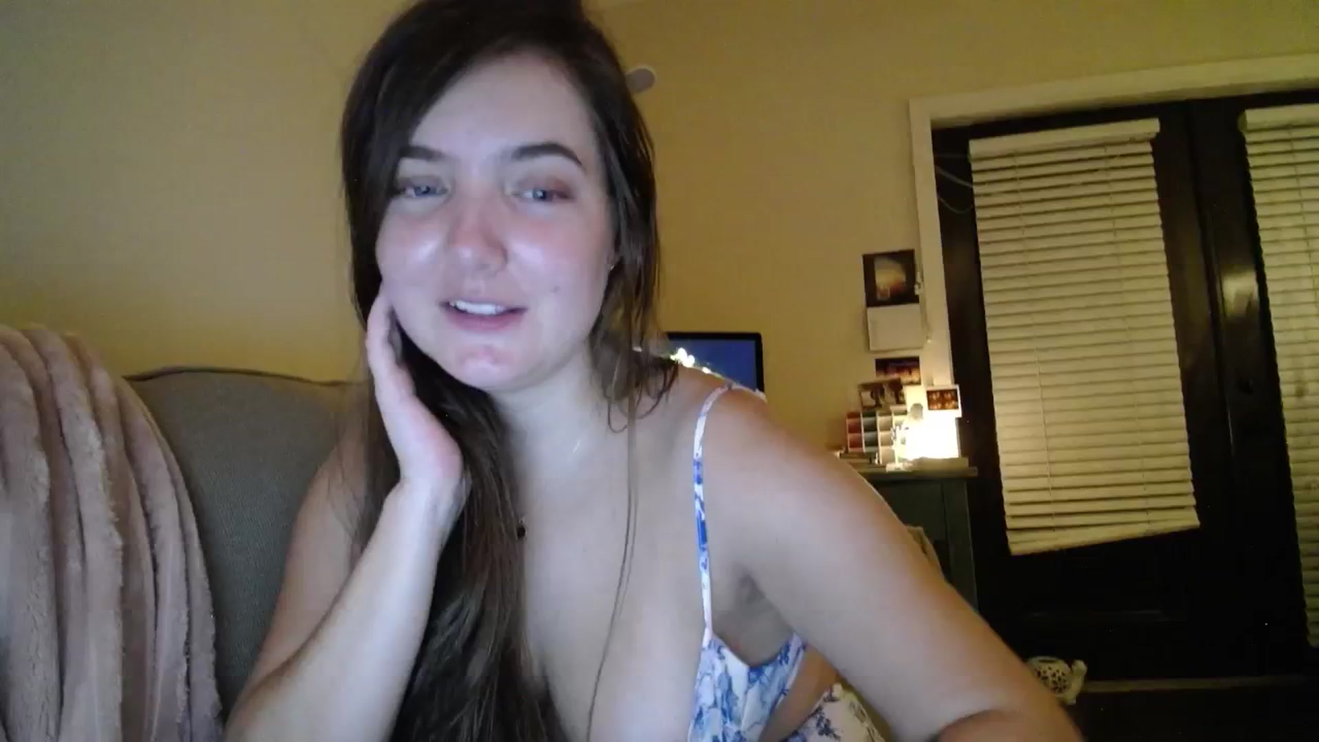 Gallery image thumbnail from Monica's myfreecams stream on, 08/24/2024, 03:01 image 19 of 20