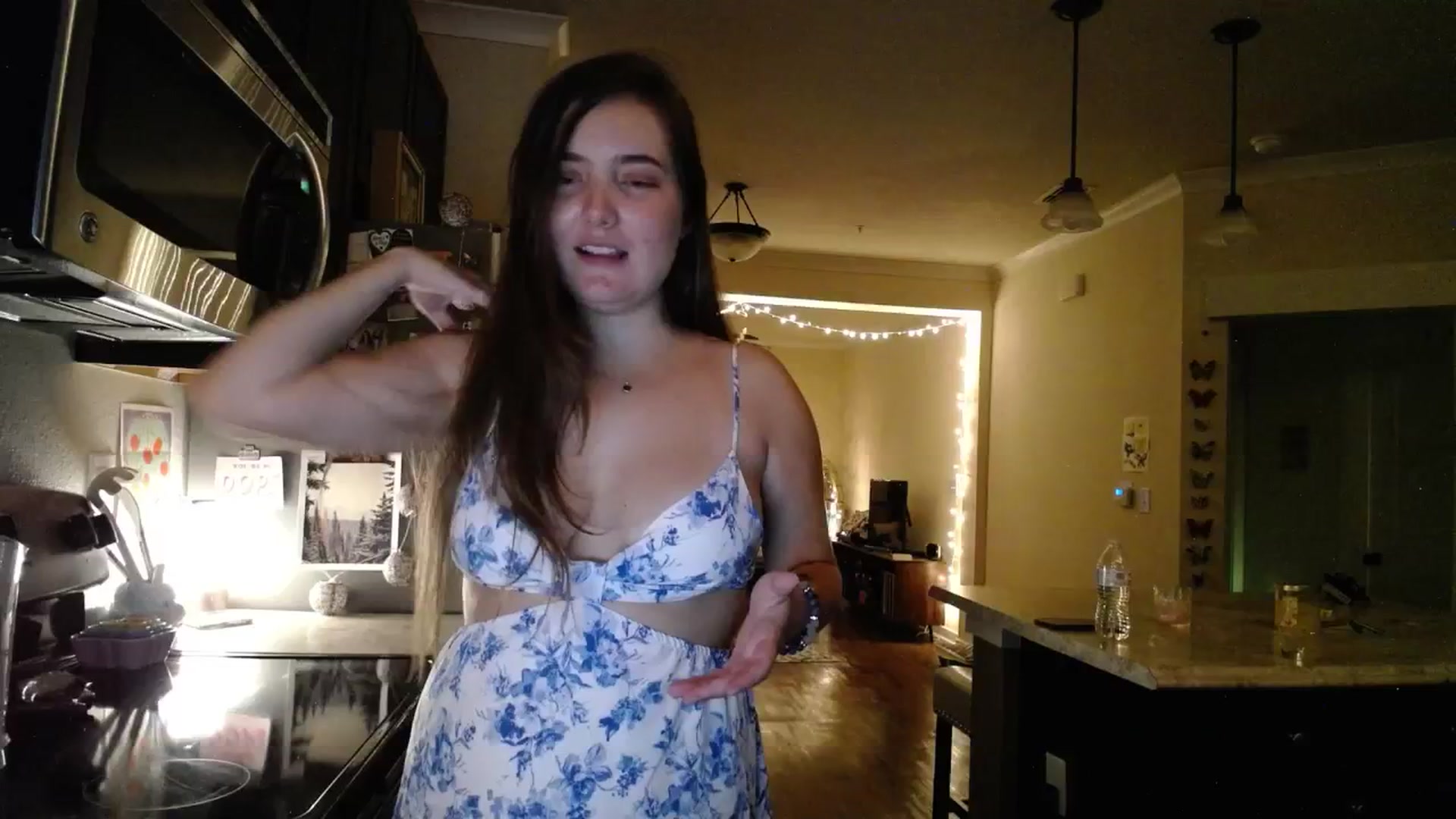 Gallery image thumbnail from Monica's myfreecams stream on, 08/24/2024, 04:28 image 16 of 20