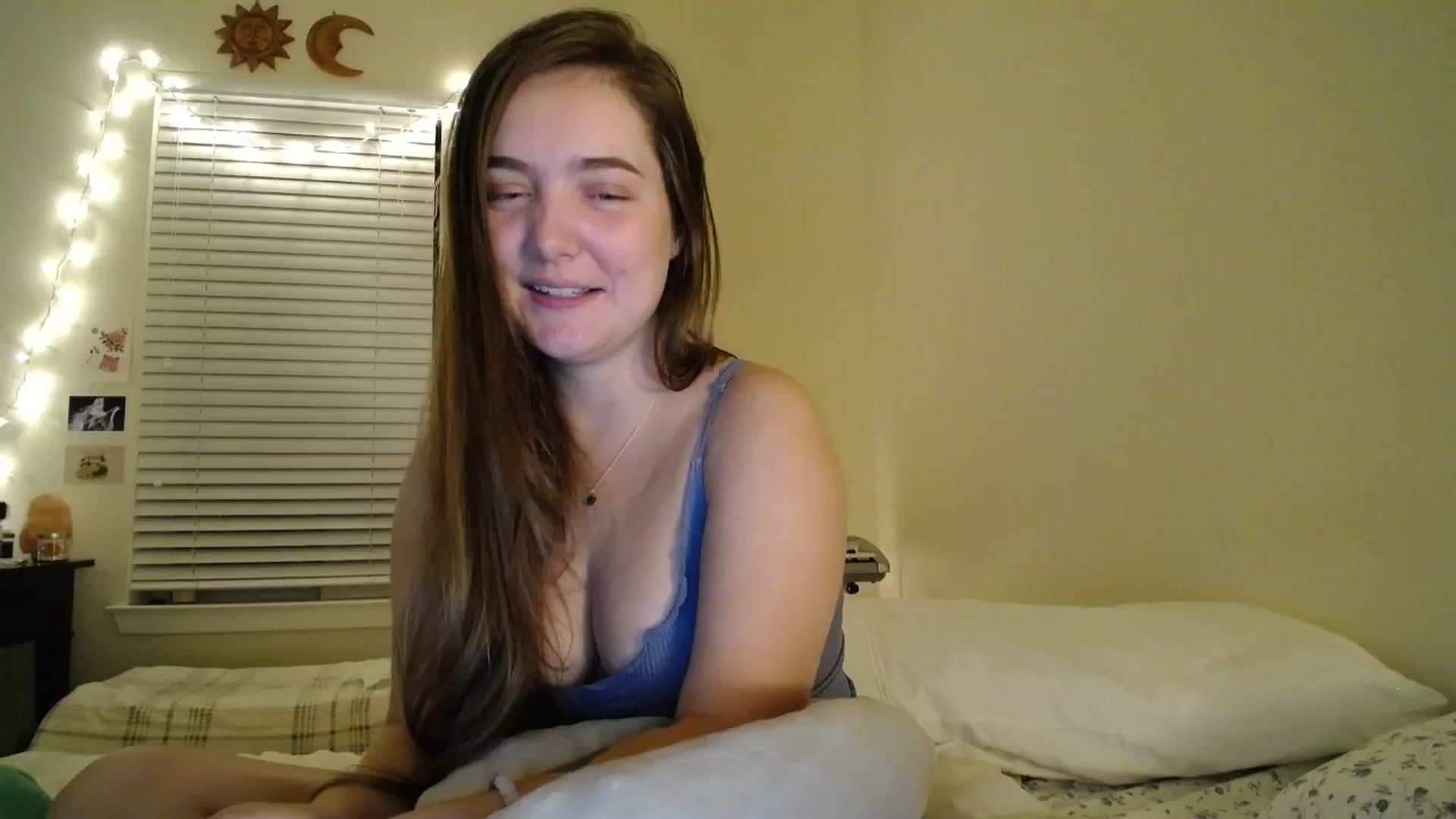 Gallery image thumbnail from Monica's myfreecams stream on, 08/25/2024, 02:38 image 17 of 20
