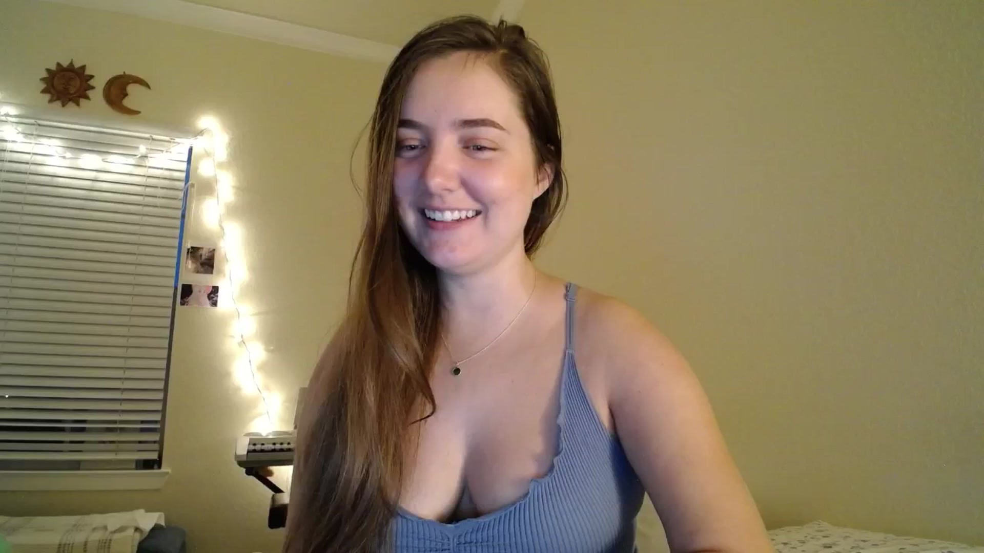 Gallery image thumbnail from Monica's myfreecams stream on, 08/25/2024, 02:38 image 2 of 20