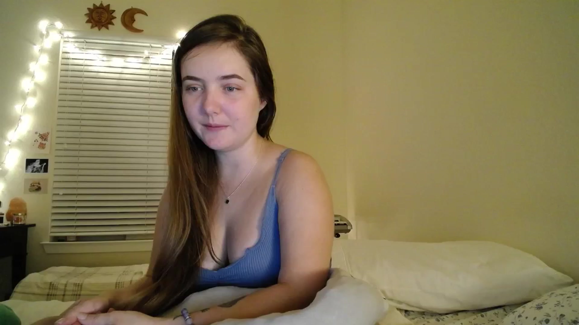 Gallery image thumbnail from Monica's myfreecams stream on, 08/25/2024, 02:38 image 18 of 20