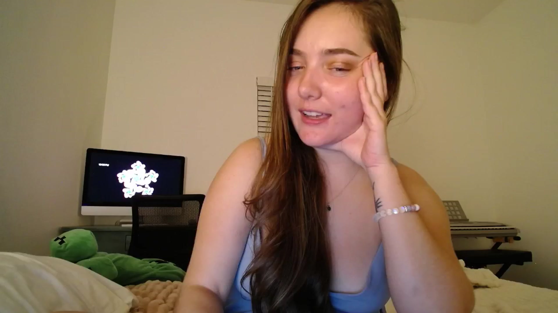 Gallery image thumbnail from Monica's myfreecams stream on, 08/31/2024, 05:10 image 7 of 20