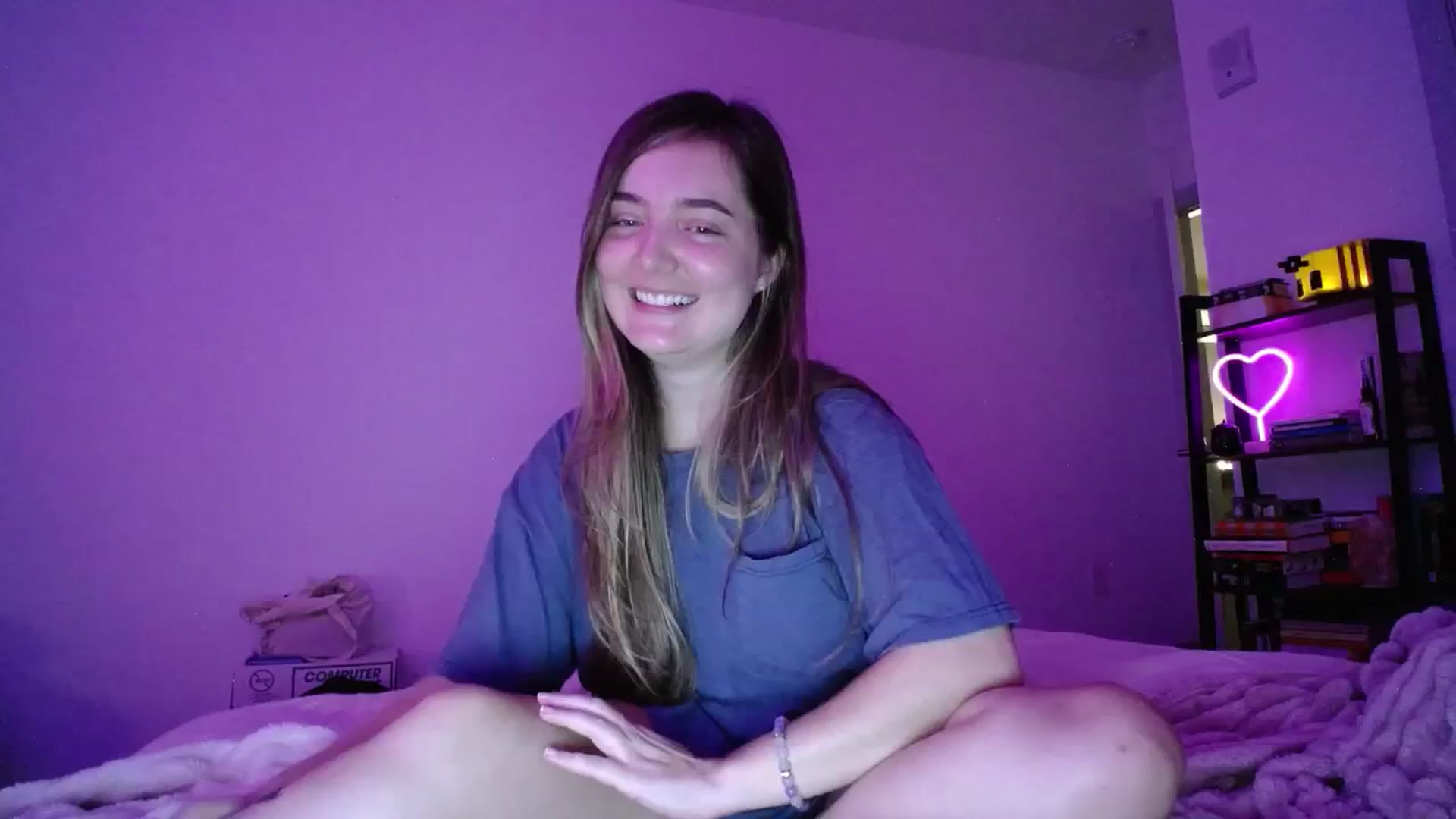 Gallery image thumbnail from Monica's myfreecams stream on, 10/05/2024, 01:30 image 10 of 20
