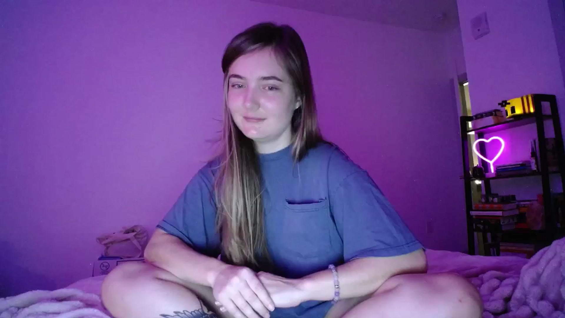 Gallery image thumbnail from Monica's myfreecams stream on, 10/05/2024, 01:30 image 2 of 20
