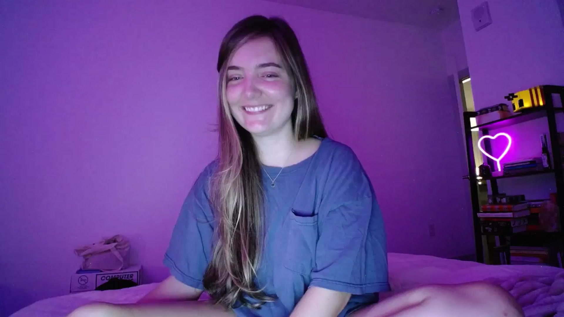 Gallery image thumbnail from Monica's myfreecams stream on, 10/05/2024, 01:30 image 17 of 20