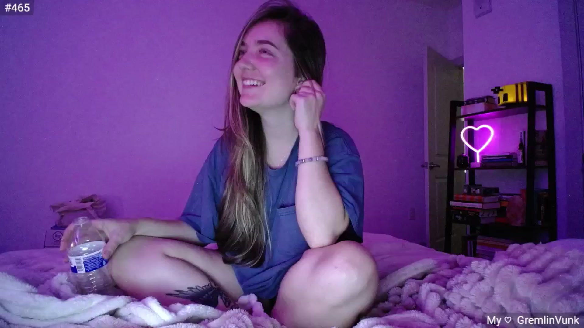 Gallery image thumbnail from Monica's myfreecams stream on, 10/05/2024, 03:59 image 7 of 20