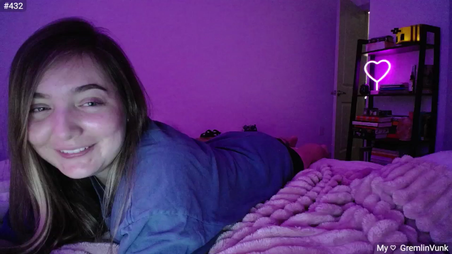 Gallery image thumbnail from Monica's myfreecams stream on, 10/05/2024, 03:59 image 12 of 20
