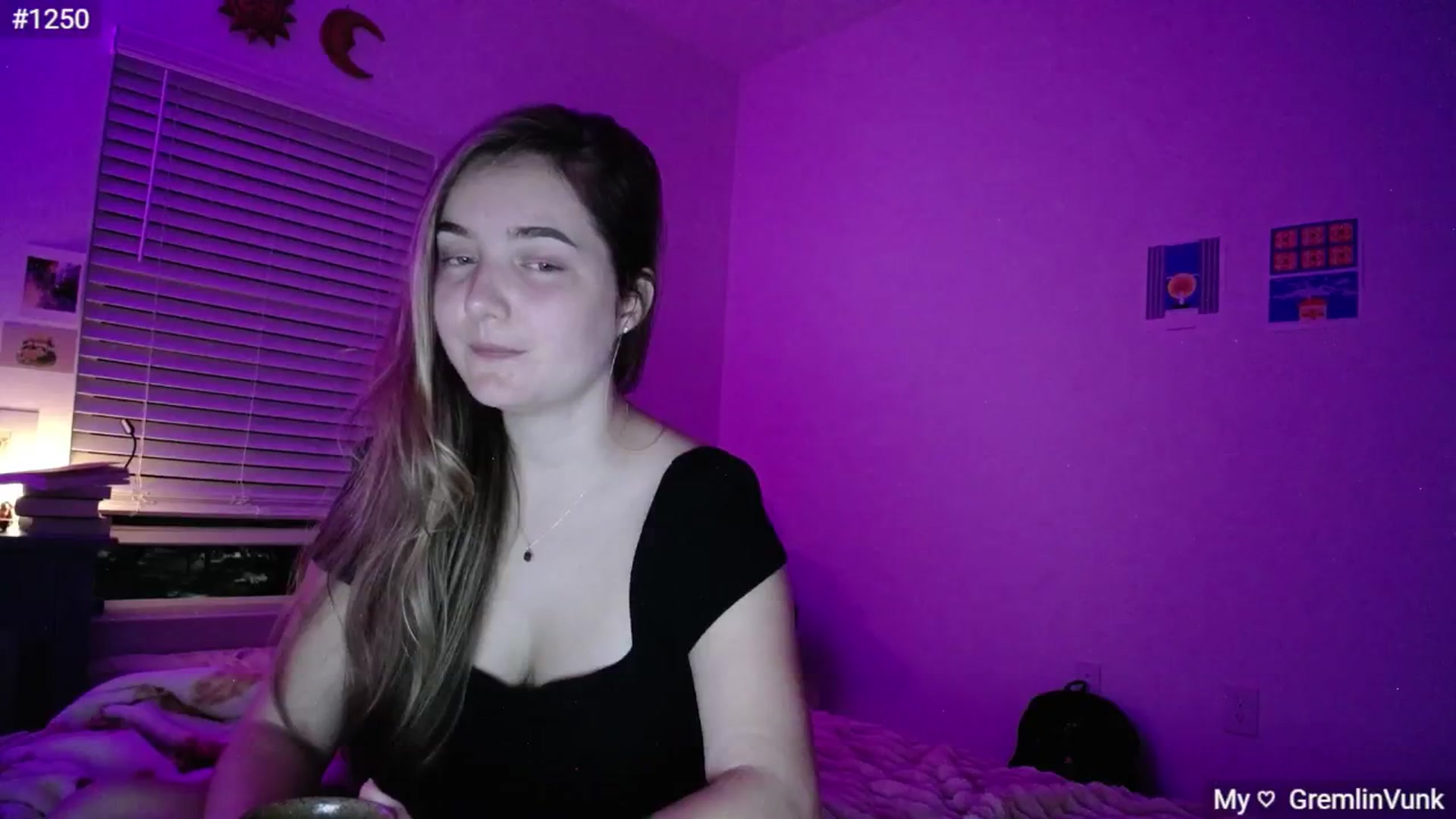 Gallery image thumbnail from Monica's myfreecams stream on, 10/23/2024, 03:51 image 17 of 20